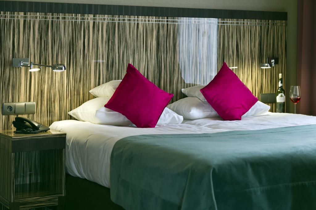 Hotel Fado Spa & Restaurant Świdnica Extérieur photo