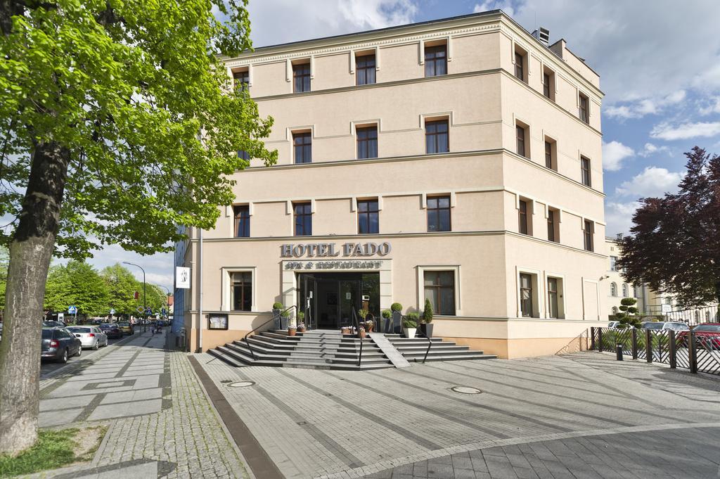 Hotel Fado Spa & Restaurant Świdnica Extérieur photo