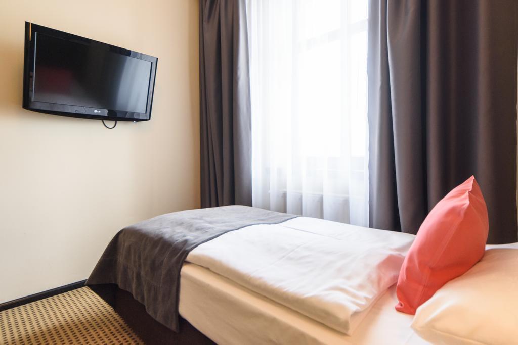 Hotel Fado Spa & Restaurant Świdnica Extérieur photo