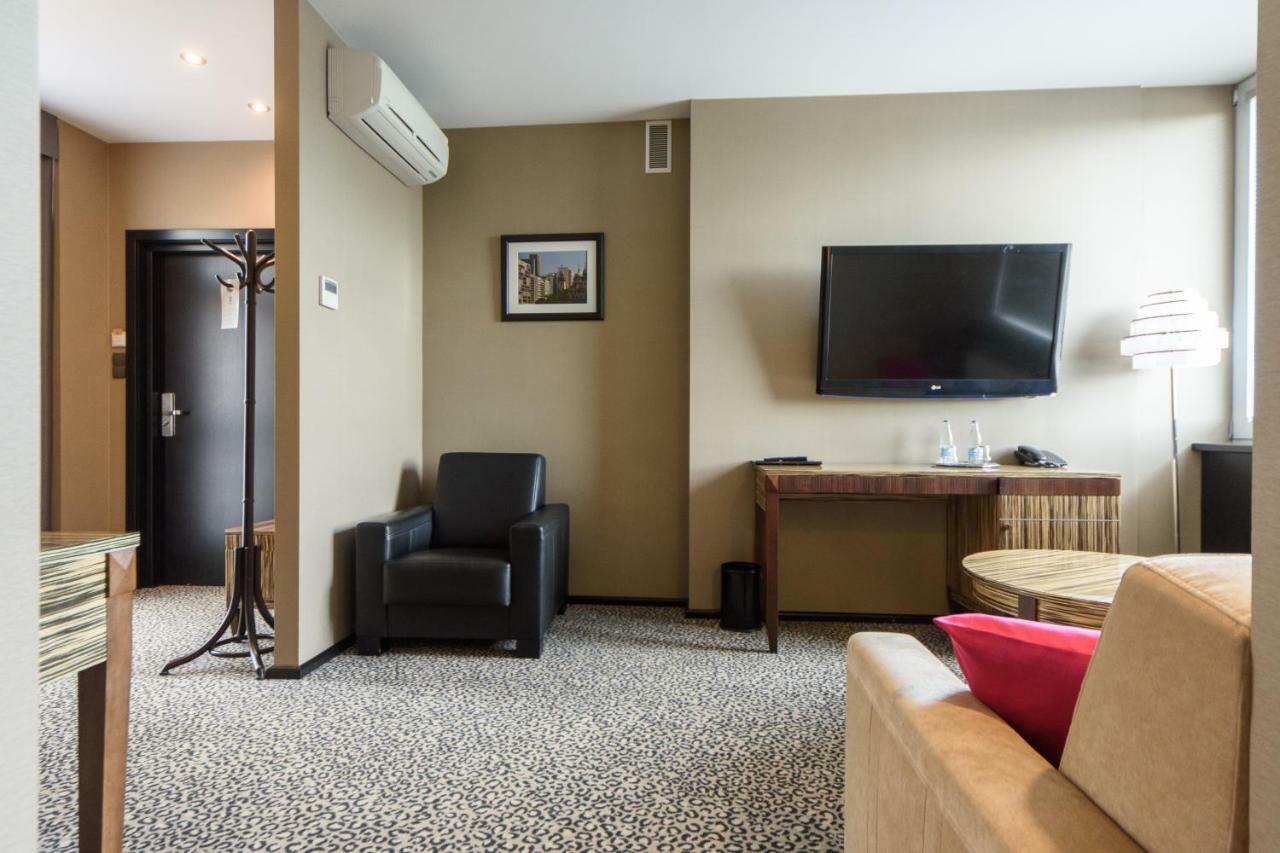 Hotel Fado Spa & Restaurant Świdnica Extérieur photo