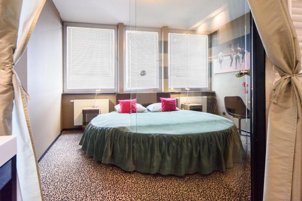 Hotel Fado Spa & Restaurant Świdnica Extérieur photo
